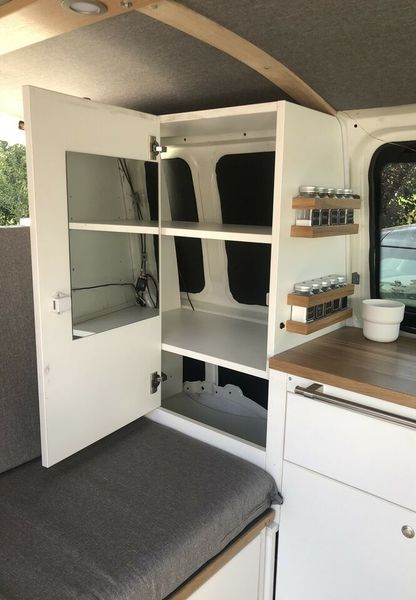 Volkswagen T5 • 2004 • 200,000 km 3