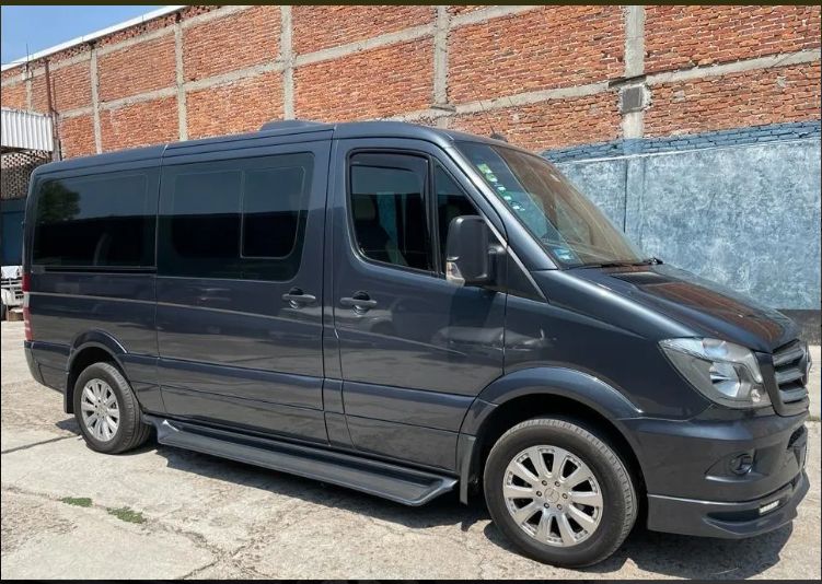 Mercedes-Benz Sprinter • 2017 • 128,000 km 3