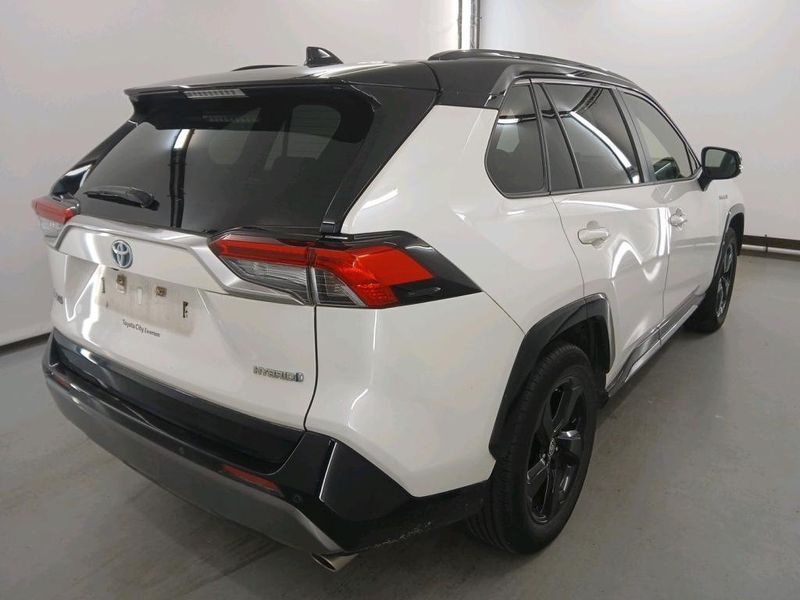 Toyota RAV4 • 2020 • 74,868 km 4