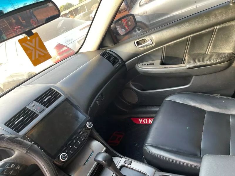 Honda Accord • 2007 • 144,132 km 3