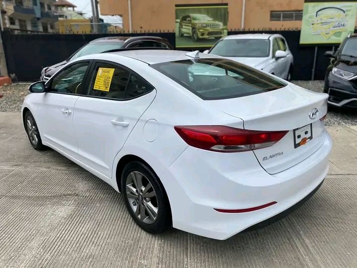 Hyundai Elantra • 2019 • 50,000 km 2
