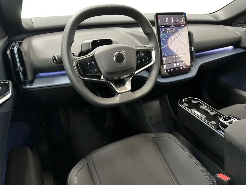 Volvo XC • 2024 • 21,000 km 12