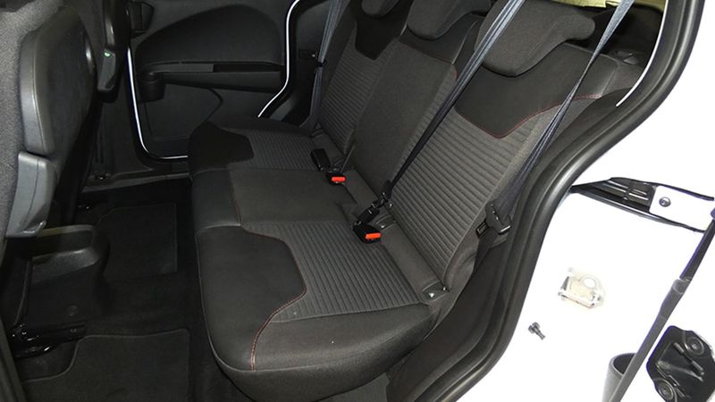 Ford Tourneo Connect • 2022 • 18,818 km 16