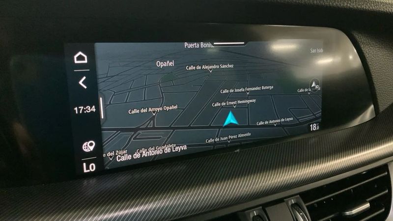 Alfa Romeo Stelvio • 2022 • 63,414 km 8