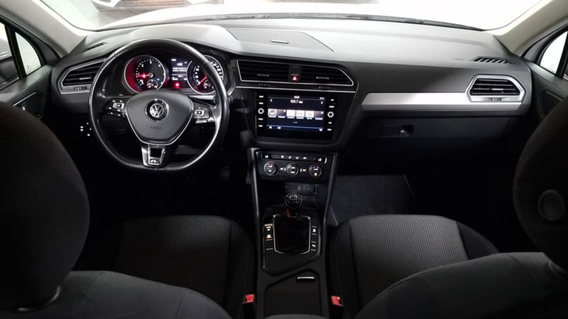 Volkswagen Tiguan • 2017 • 86,231 km 2