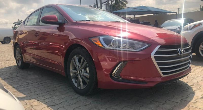 Hyundai Elantra • 2018 • 30,000 km 1