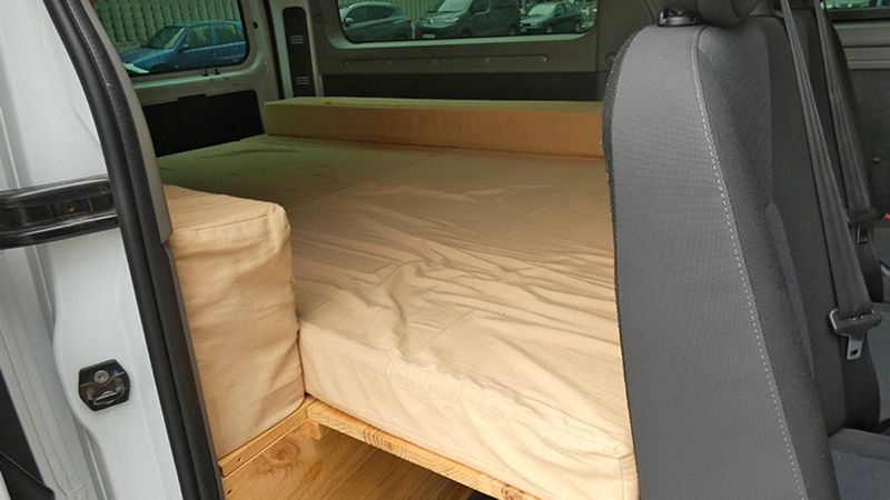 Nissan NV400 • 2018 • 28,450 km 21