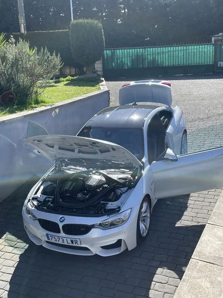 BMW M4 • 2015 • 156,300 km 1