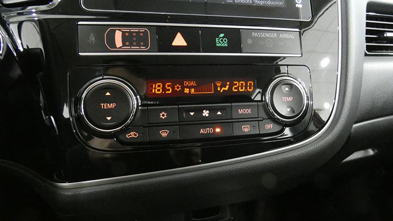 Mitsubishi Outlander • 2019 • 17,586 km 27