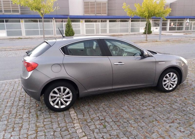 Alfa Romeo Giulietta • 2015 • 149,999 km 3