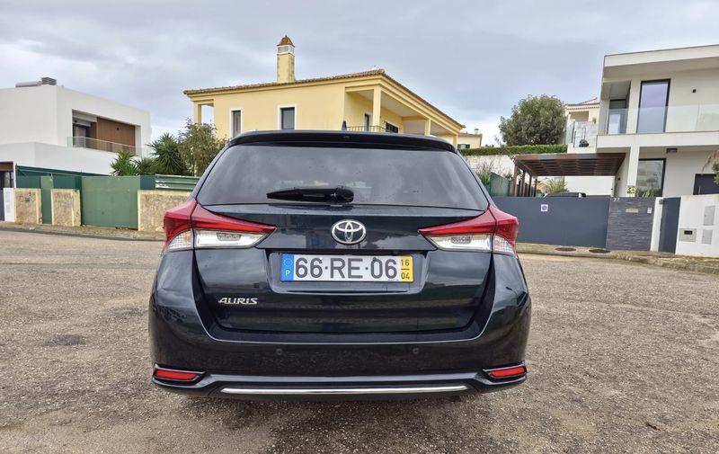 Toyota Auris • 2016 • 113,824 km 3