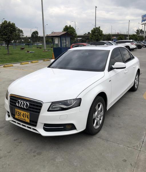Audi A4 • 2010 • 104,000 km 3