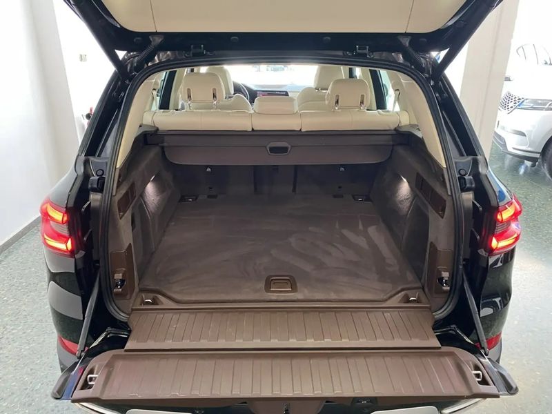 BMW X5 • 2021 • 89,000 km 7