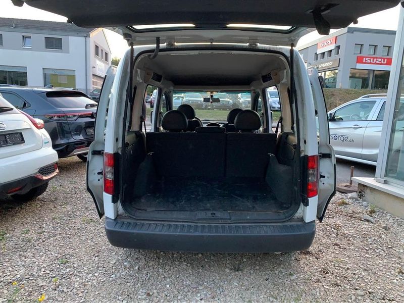 Opel Campo • 2010 • 135 km 4