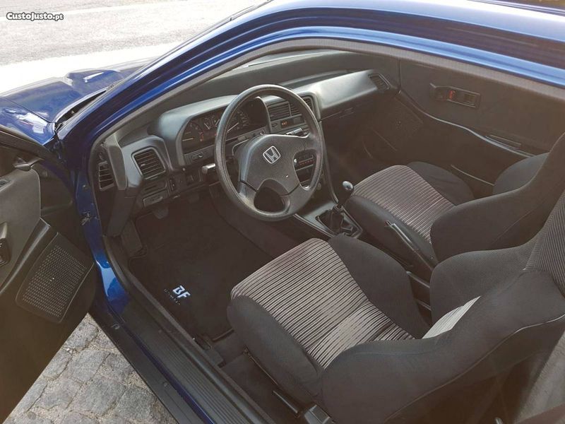 Honda CR-X • 1989 • 179,999 km 3