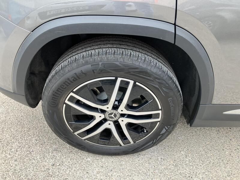 Mercedes-Benz GLA • 2022 • 12,076 km 11