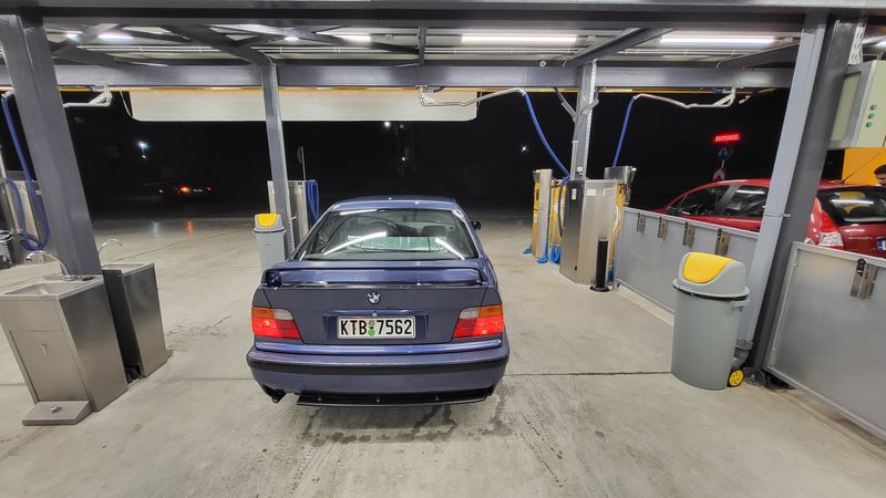 BMW 3 Series • 1994 • 300,200 km 7