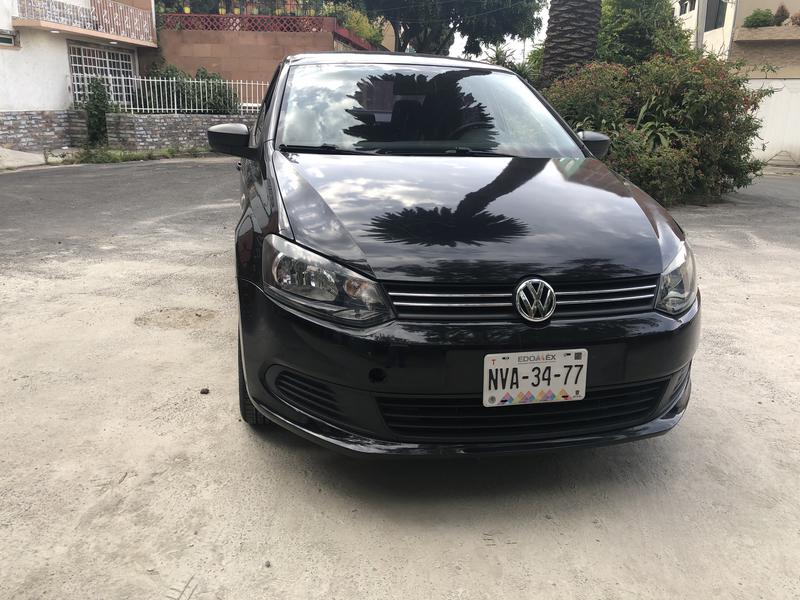 Volkswagen  • 2015 • 88,000 km 3