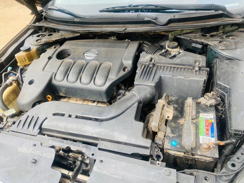 Nissan Altima • 2007 • 200,000 km 6
