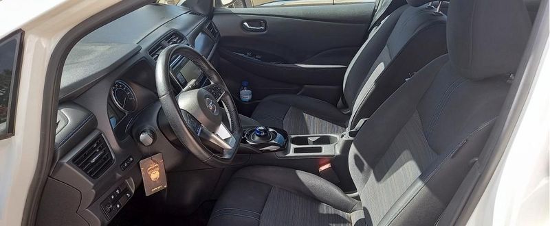 Nissan Leaf • 2018 • 90,000 km 5