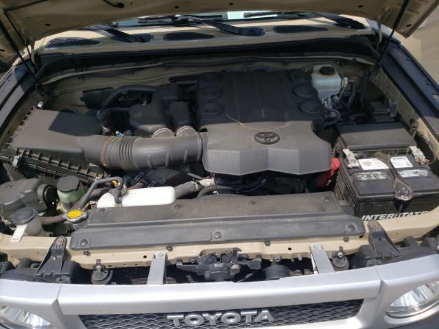 Toyota FJ Cruiser • 2011 • 10,000 mi 11