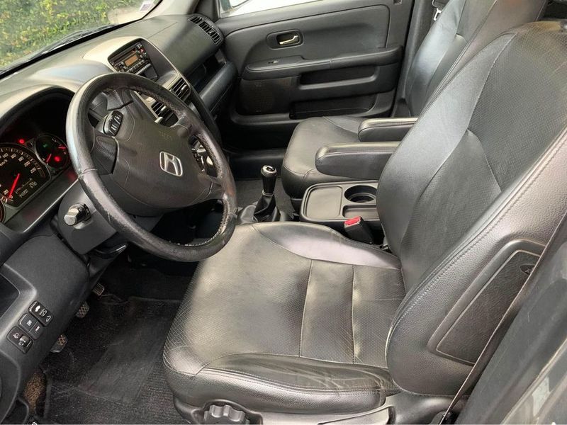 Honda CR-V • 2006 • 342,000 km 4