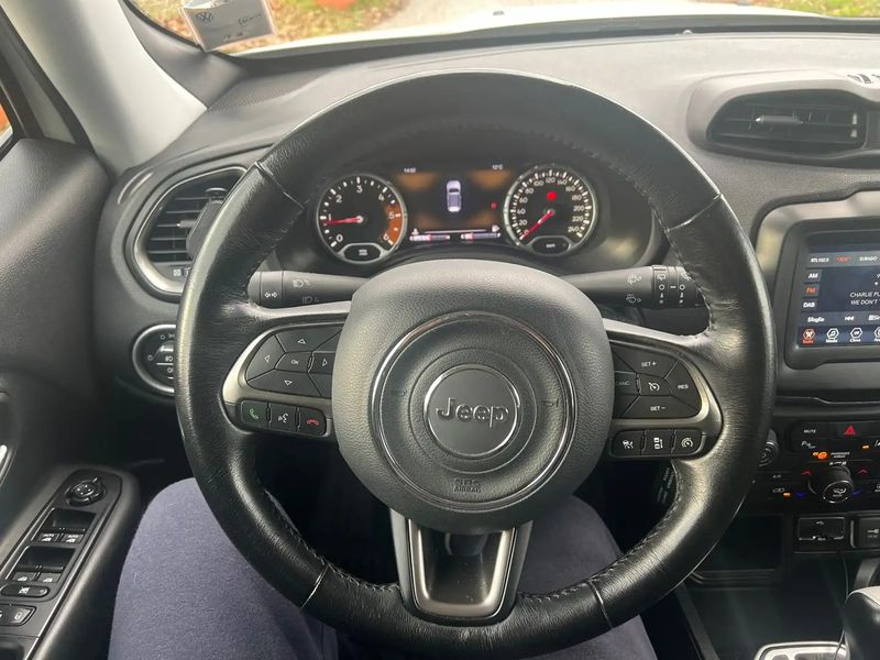 Jeep Renegade • 2018 • 90,000 km 8