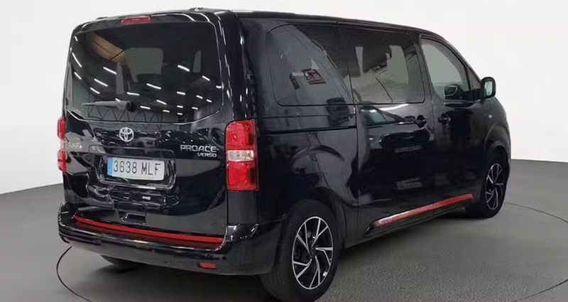 Toyota Verso • 2023 • 29,153 km 3