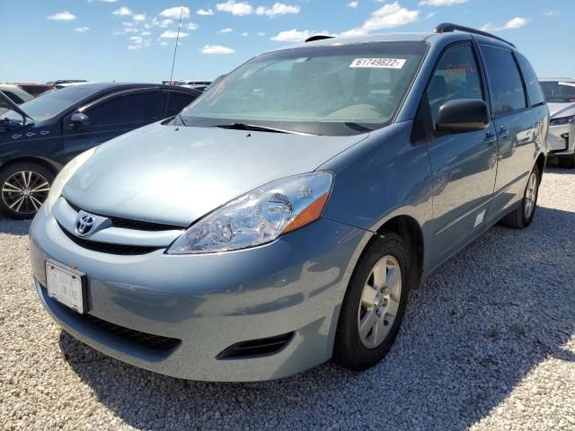 Toyota Sienna • 2008 • 33 km 6