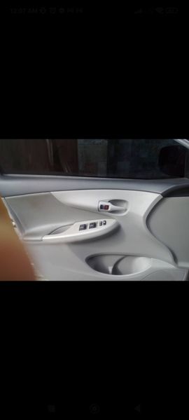 Toyota Corolla XEI • 2012 • 177,000 km 11