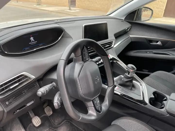Peugeot 3008 • 2020 • 58,000 km 4