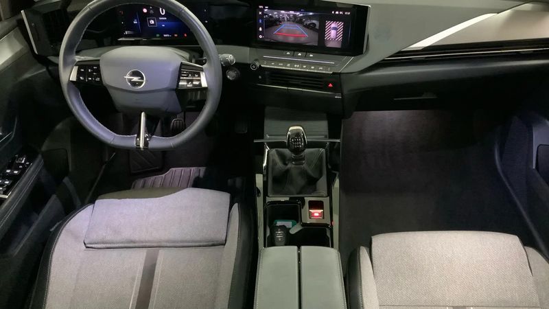 Opel Astra • 2022 • 35,700 km 5