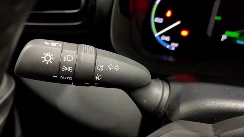 Toyota Yaris • 2023 • 8,944 km 11