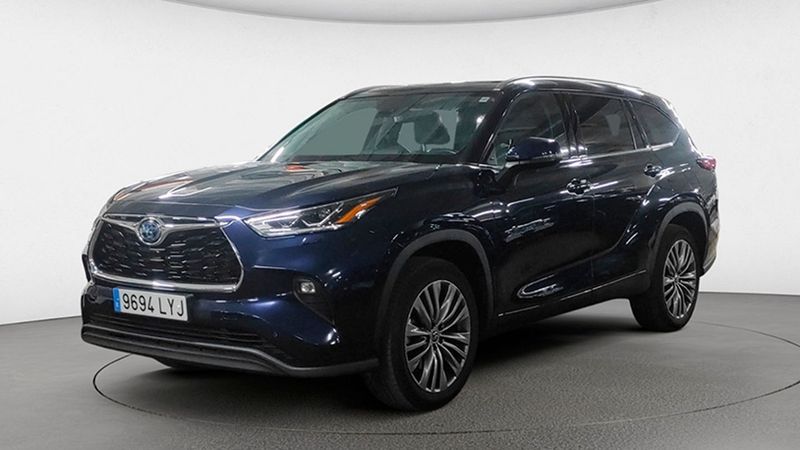 Toyota Highlander Hybrid • 2022 • 34,685 km 2