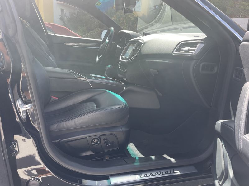 Maserati Ghibli • 2015 • 50,300 km 4