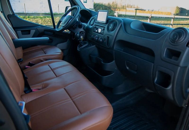 Renault Master • 2019 • 63,200 km 13