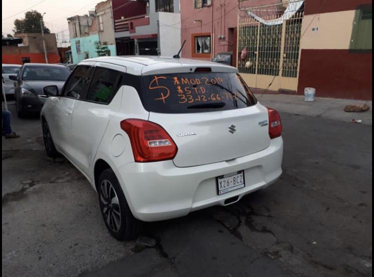 Suzuki Swift • 2019 • 8,000 km 6