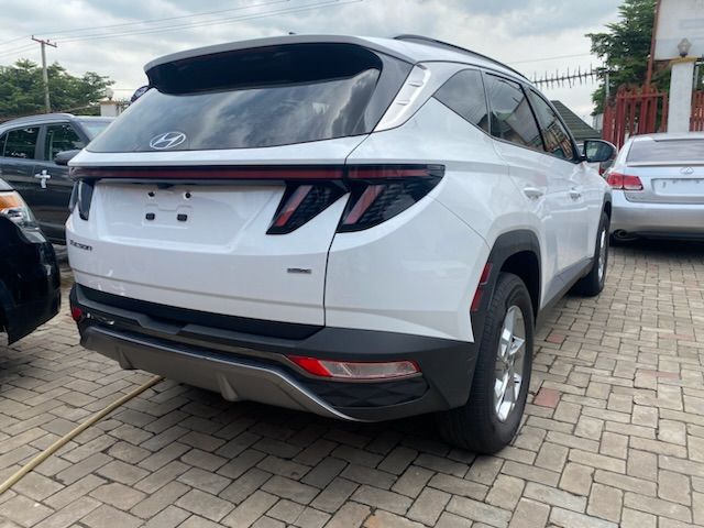 Hyundai Tucson • 2021 • 12 km 4