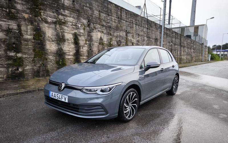 Volkswagen Golf • 2020 • 90,000 km 1