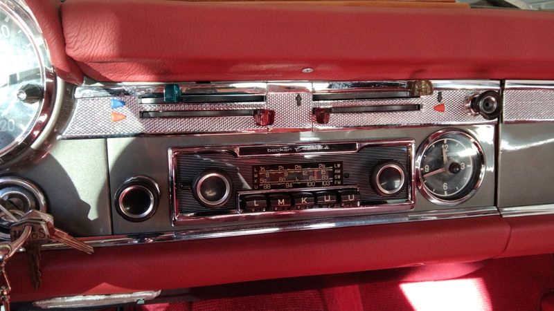 Mercedes-Benz SL • 1965 • 95,000 km 5