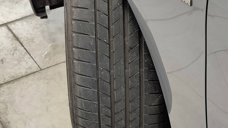 BMW 1 Series • 2024 • 3,264 km 52