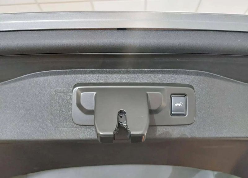 Renault Espace • 2023 • 42,973 km 12