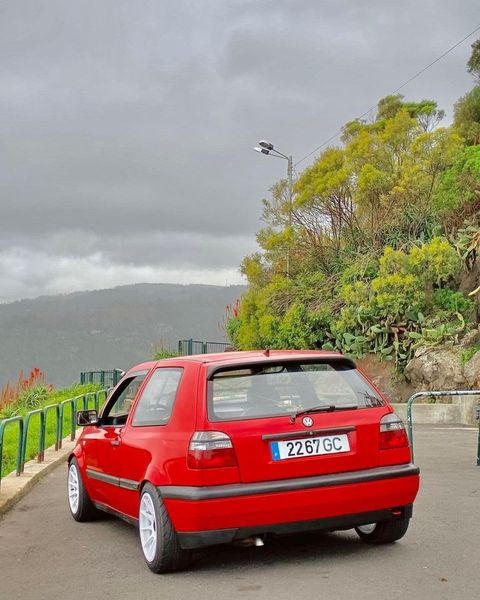Volkswagen Golf • 2009 • 78,000 km 3