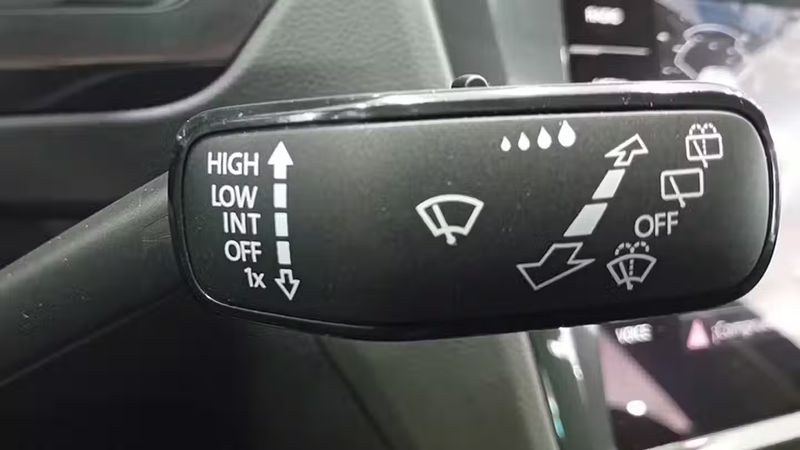 Volkswagen Tiguan • 2022 • 35,214 km 10