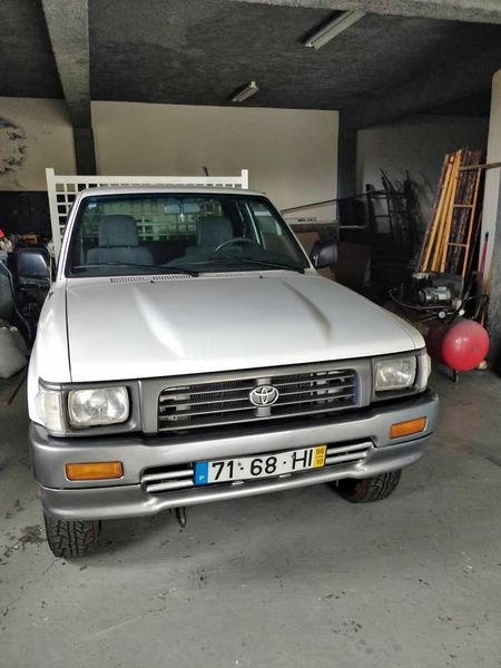 Toyota Hilux • 2009 • 110,000 km 1