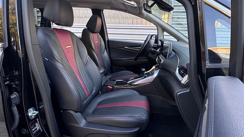 Mitsubishi Grandis • 2023 • 30,019 km 4