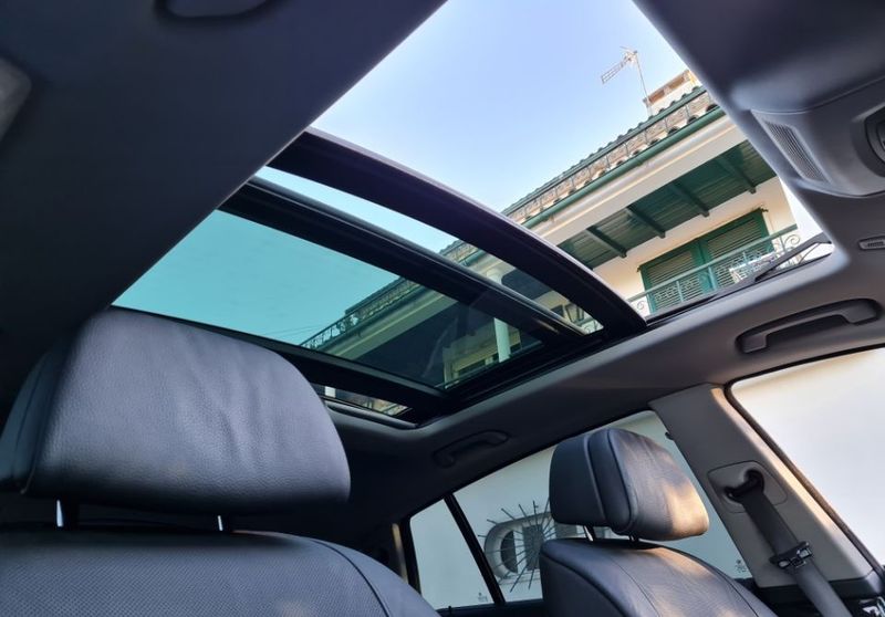 BMW 520D • 2011 • 201,000 km 6