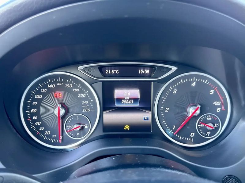 Mercedes-Benz GLA • 2017 • 79,900 km 12