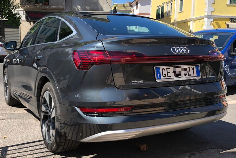 Audi e-tron • 2021 • 20,900 km 2