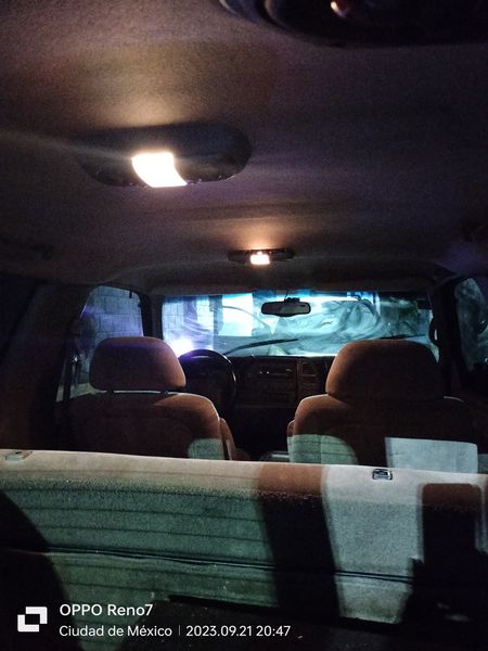 Chevrolet Silverado 2500 • 1997 • 200,000 km 10